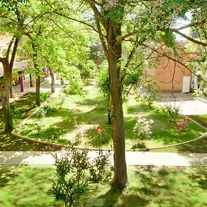 Casa de hóspedes Lantana Garden, Pilas